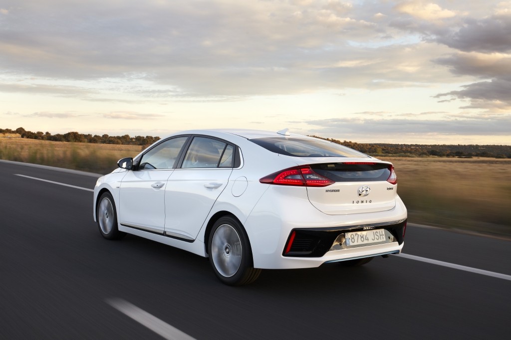 Hyundai Ioniq: el híbrido automático para devorar kilómetros